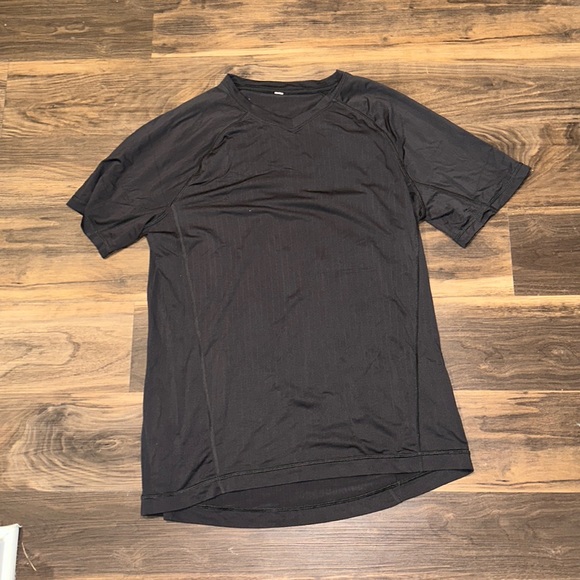 lululemon athletica Other - Lululemon athletica mens v neck exercise shirt size large